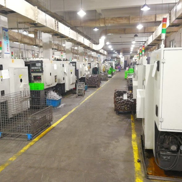 In che modo la tornitura CNC trasforma la produzione di precisione?