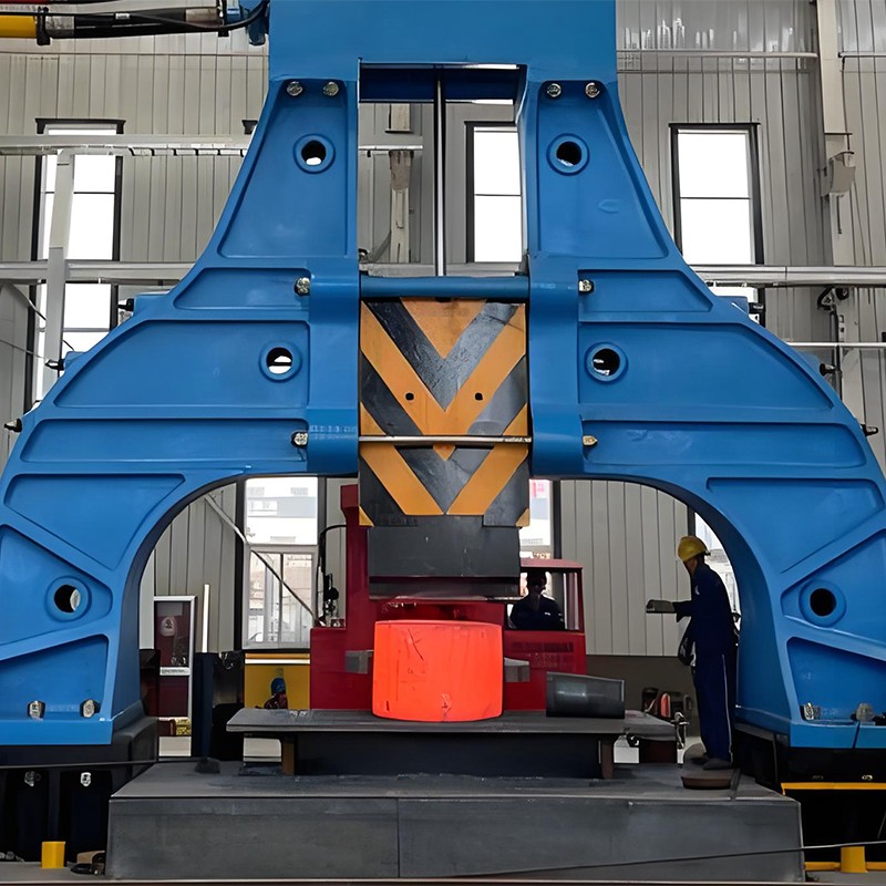 Forgiatura a stampo aperto